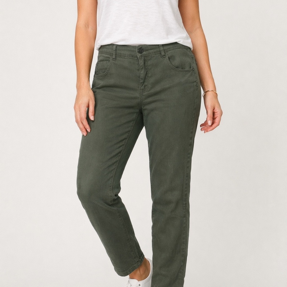 Liverpool Women's Forest Green Straight Leg linen pants